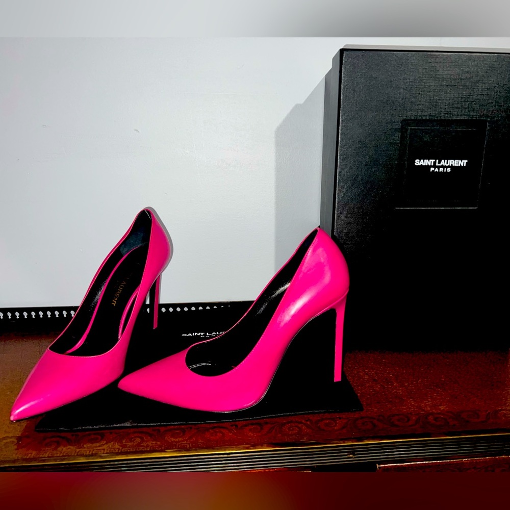 Saint Laurent YSL pink pumps